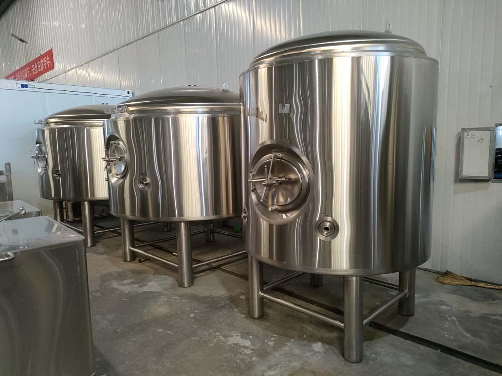 2500L Double wall bright beer tank